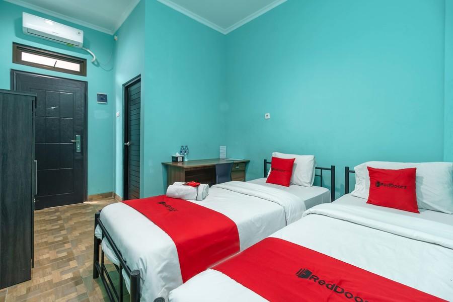 Hotel Reddoorz Near Rsud Koja Giacarta Esterno foto