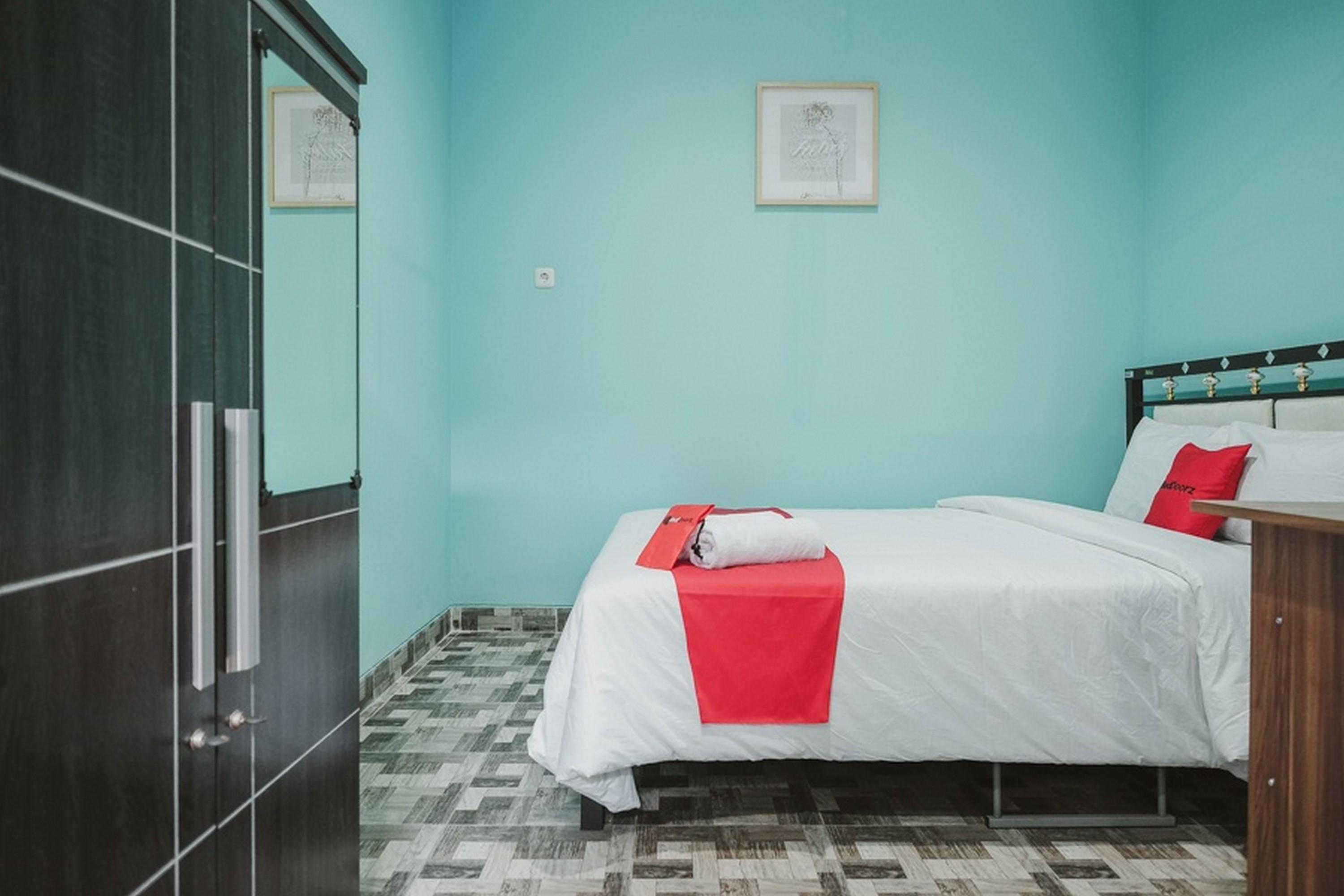 Hotel Reddoorz Near Rsud Koja Giacarta Esterno foto