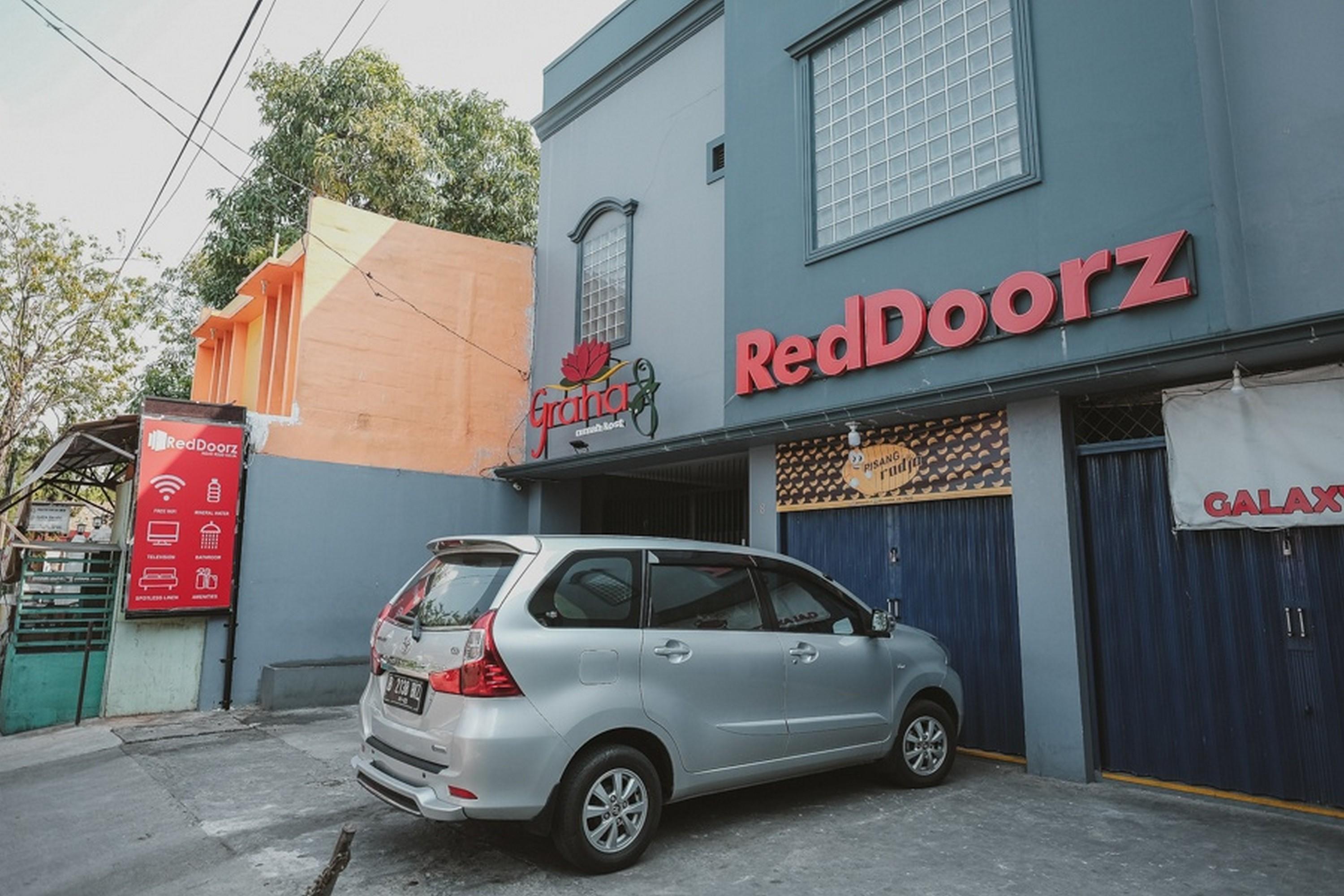 Hotel Reddoorz Near Rsud Koja Giacarta Esterno foto